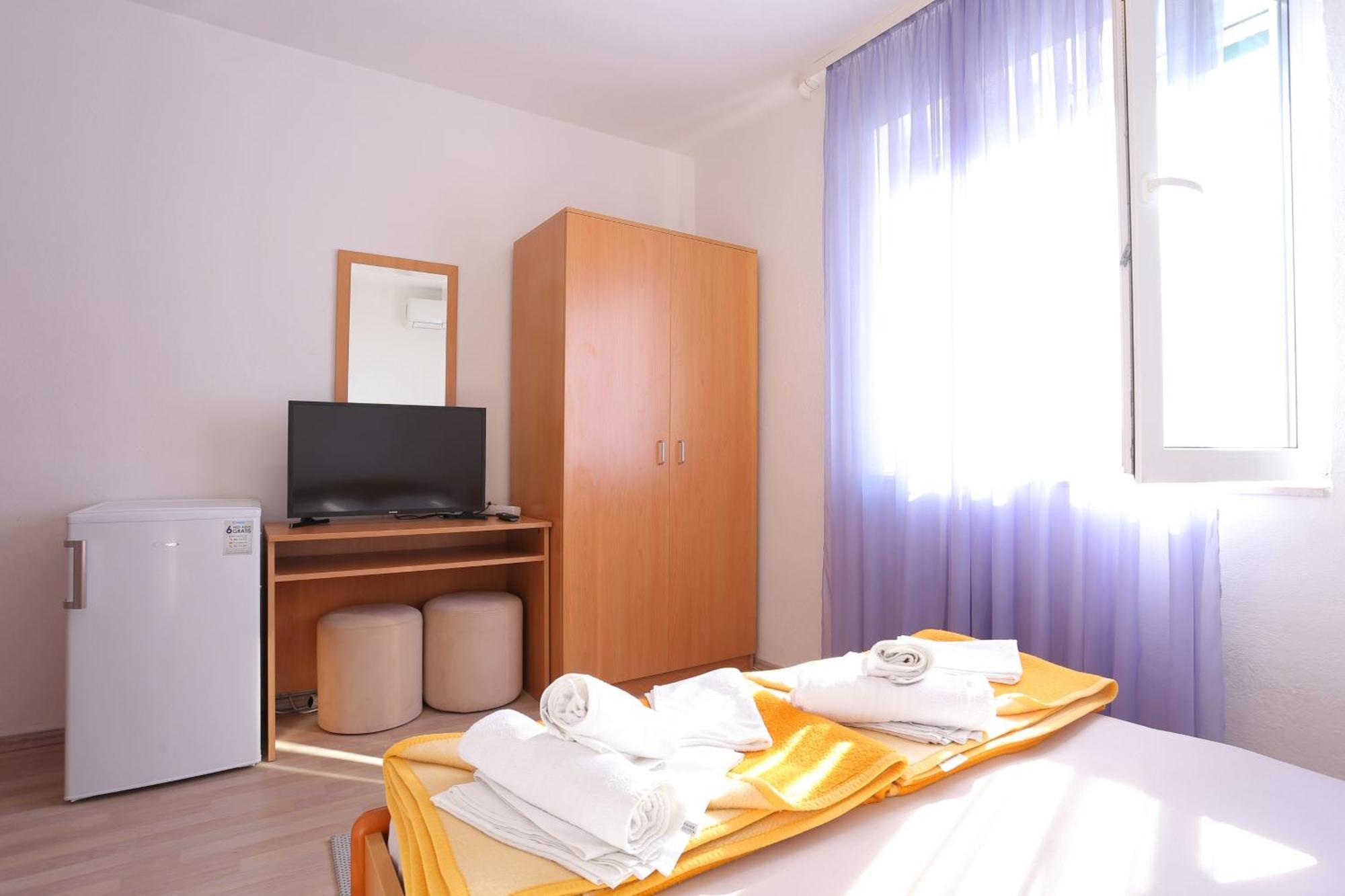 Double Room Tucepi 5263D Tučepi Exterior foto